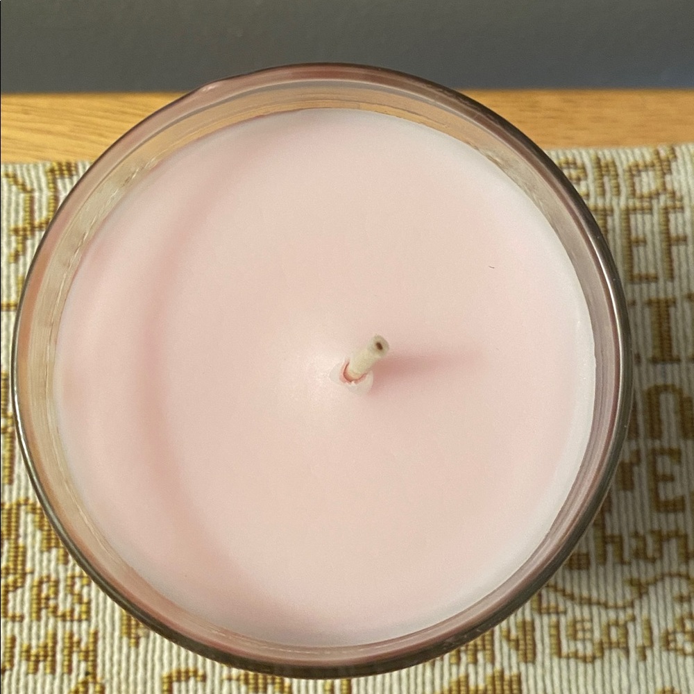 BATH & BODY WORKS - MILK BAR BIRTHDAY CAKE CANDLE 2025 - Picture 2 of 4